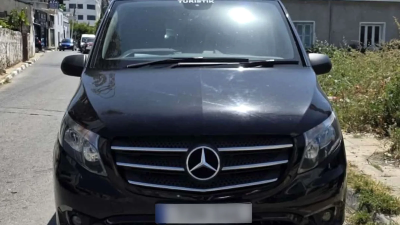 Alsancak taksi hizmeti için VIP Mercedes Vito araç